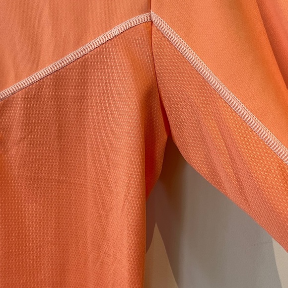 HUK Women’s Icon Long Sleeve UPF Performance Fishing/Sun shirt. Women’s M - Picture 3 of 7